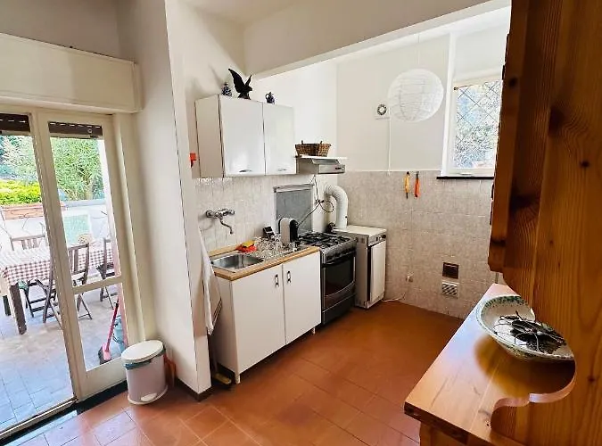 Pastenau Piazza (Genoa)